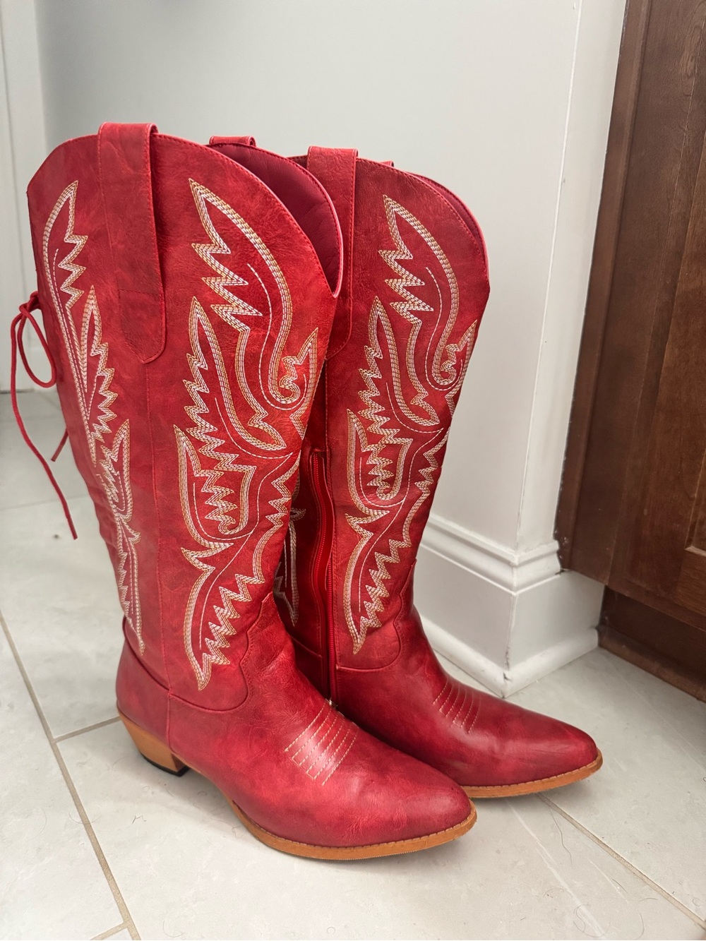 Red Women's Lace-Up Western Boots